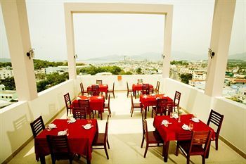 Ngoc Hong Hotel Нячанг Экстерьер фото